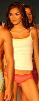 Senorita Valle en ropa interior