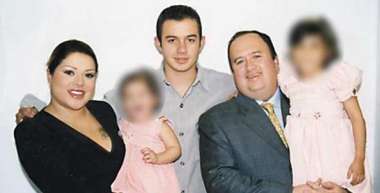 Marbelle y Royne Chavez en familia